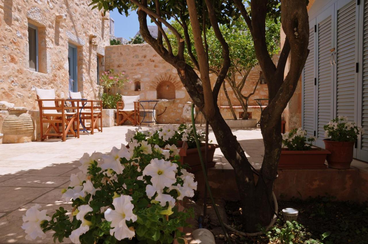 Petrounis Hotel Areopoli Buitenkant foto